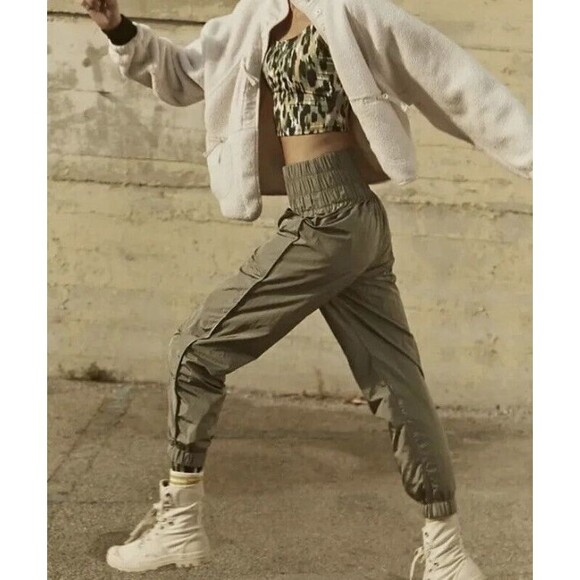 Free People The Way Home Jogger Womens Regular Large Green Pants Lightweight - Picture 2 of 5